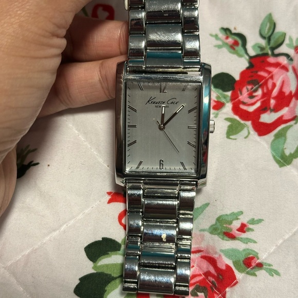 Kenneth Cole Silver Rectangular Men’s Watch - Picture 2 of 3